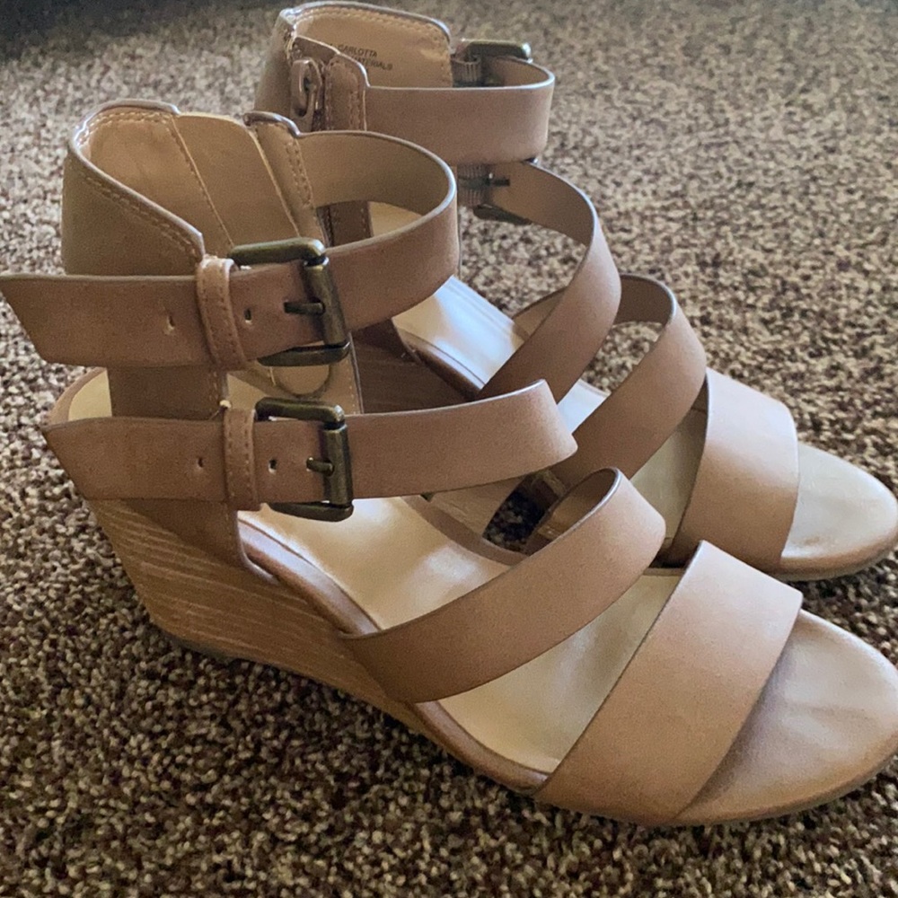 Crown Vintage Carlotta Wedge Sandals 6 1/2 brown
